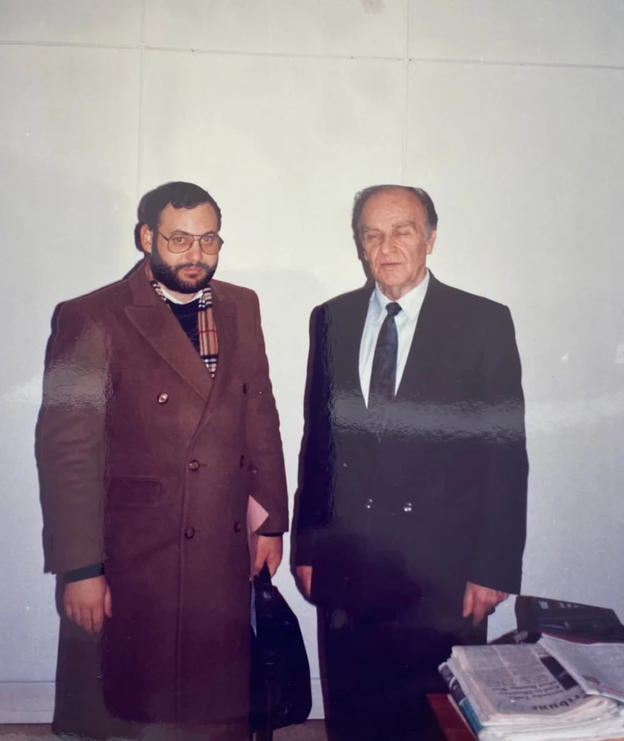 لقاء أحمد منصور مع الرئيس  علي عزت بيجوفيتش في سراييفو